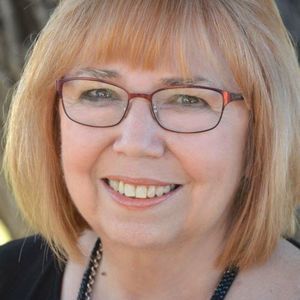 Meet your Posher, Carolyn